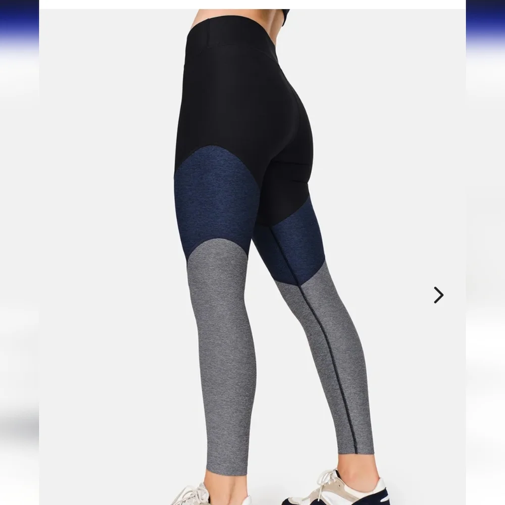 Outdoor Voices Springs 7/8 Legging, size Medium, Black/Navy/Graphite - Picture 4 of 4